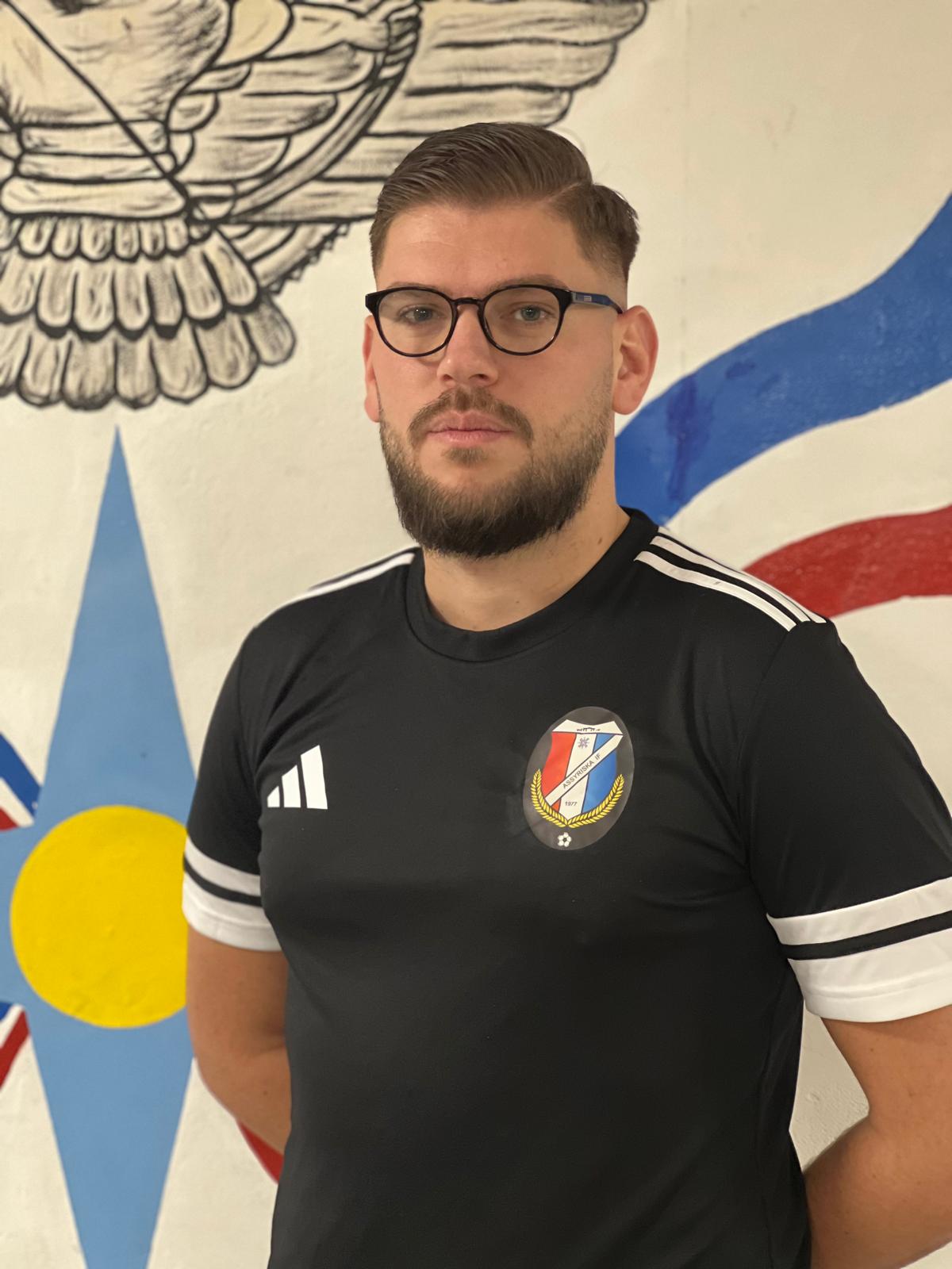 Intervju med Benjamin Music, tränare i Assyriska IF Norrköping B