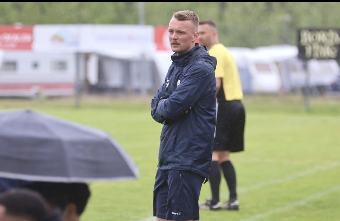 Möt Albin Larsson, tränare i Torsö BIF